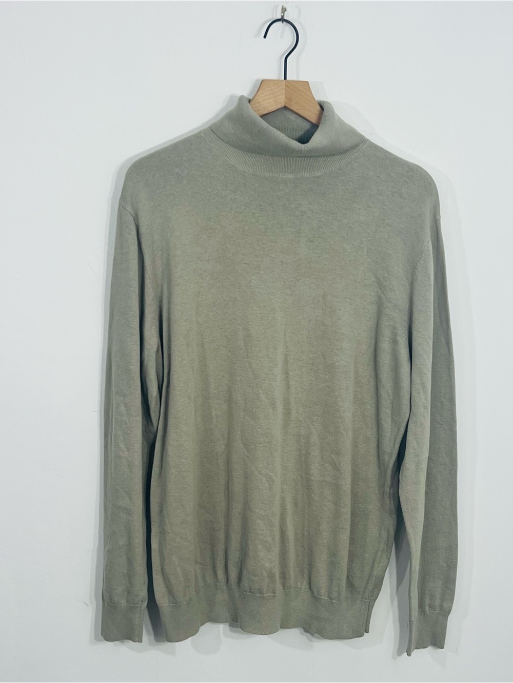 H&M Slim Fit Natural Gray Slim Fit Pullover Turtleneck Sweater Size L Handsome